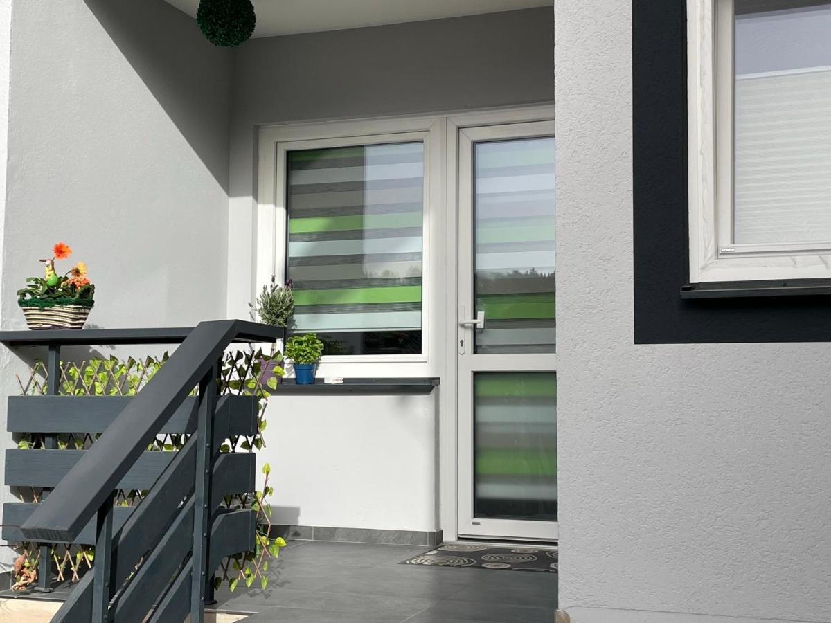 Wehr Orchidee Apartment Bagian luar foto